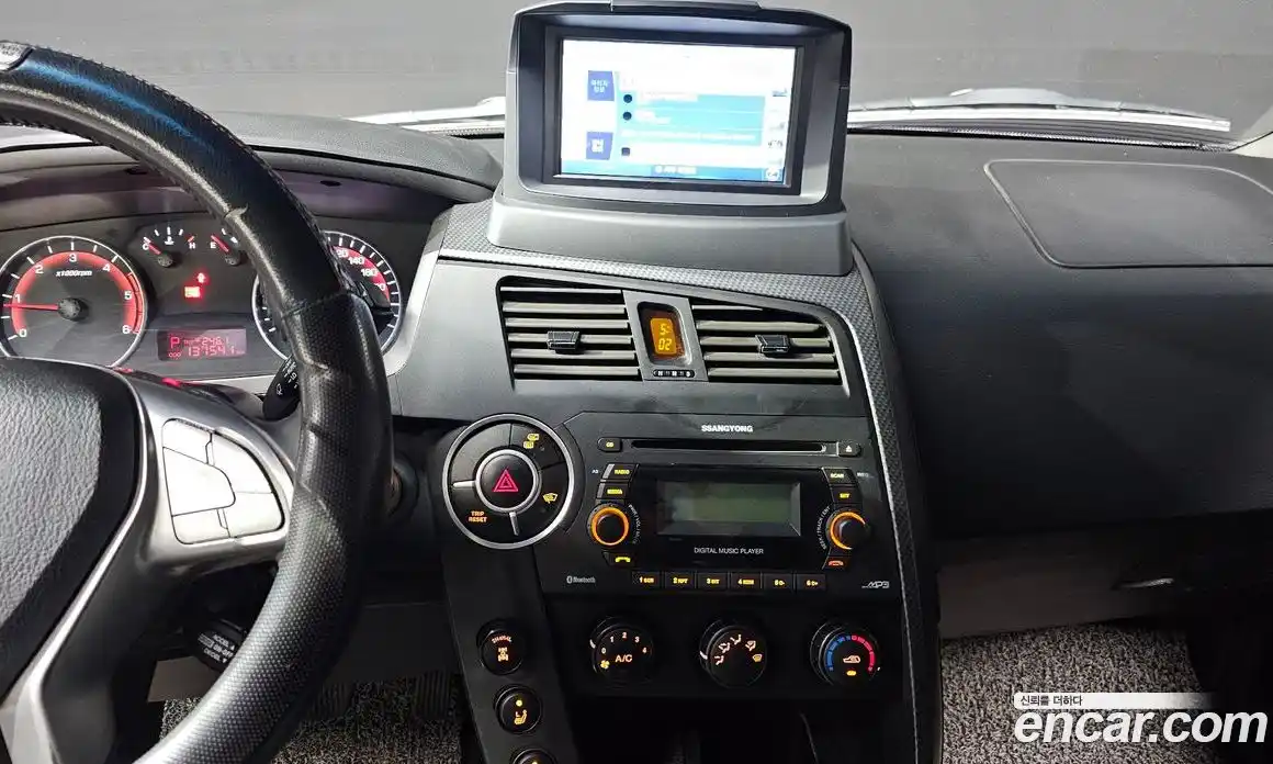 SsangYong Korando 2015 2.0 Автомат в Москве № 818688, фото 14