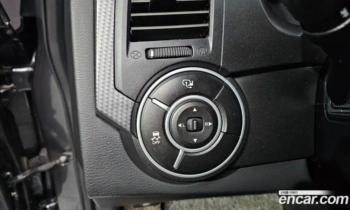 SsangYong Korando 2015 2.0 Автомат в Москве № 818688, фото 18