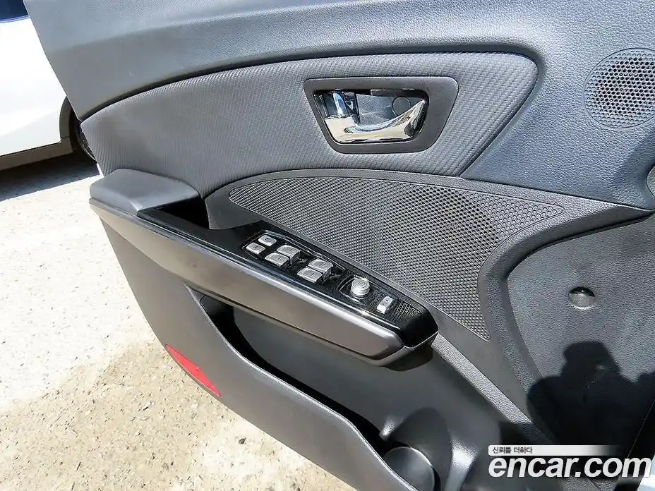 SsangYong TIBOLI 2017 1.6 Автомат в Москве № 818857, фото 11