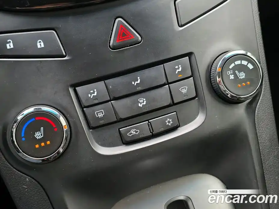 Chevrolet Orlando 2011 2.0 Автомат в Москве № 820242, фото 14