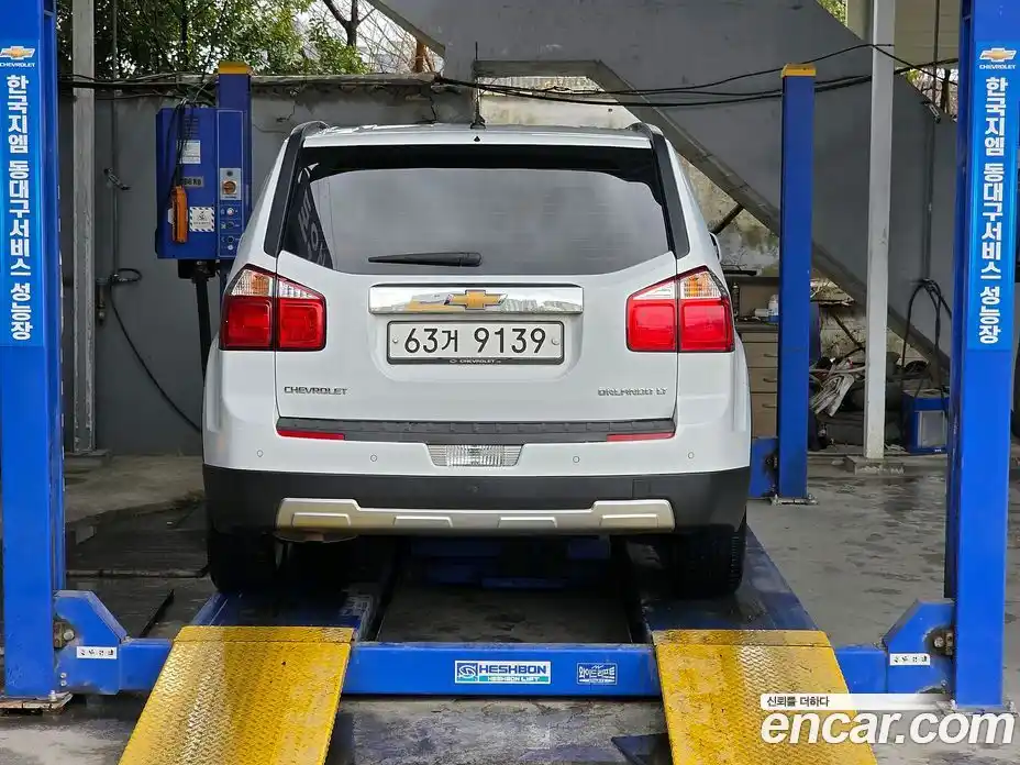 Chevrolet Orlando 2011 2.0 Автомат в Москве № 820242, фото 17