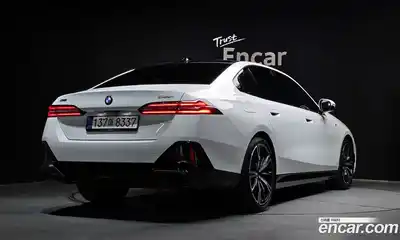 BMW 5-Series 2024 2.0 Автомат в Москве № 820450, миниатюра 2