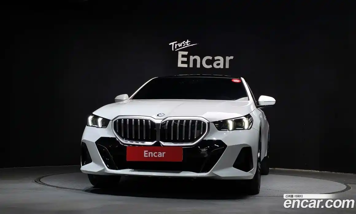 BMW 5-Series 2024 2.0 Автомат в Москве № 820450, фото 3