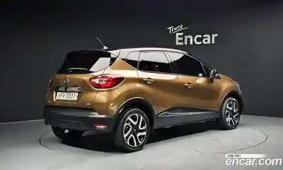 Renault QM3 2016 1.5 Автомат в Москве № 820605, миниатюра 2