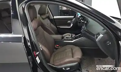 BMW 3-Series 2022 2.0 Автомат в Москве № 821143, миниатюра 11