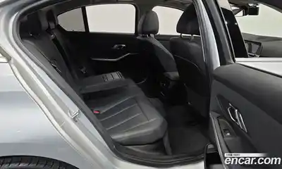 BMW 3-Series 2019 2.0 Автомат в Москве № 821561, миниатюра 12