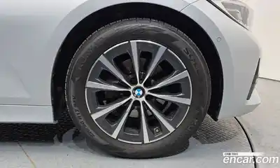 BMW 3-Series 2019 2.0 Автомат в Москве № 821561, миниатюра 5