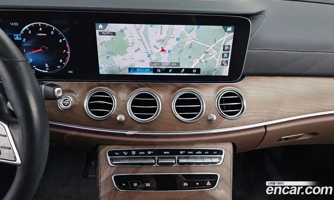 Mercedes-Benz E-Class 2022 2.0 Автомат в Москве № 821896, фото 13