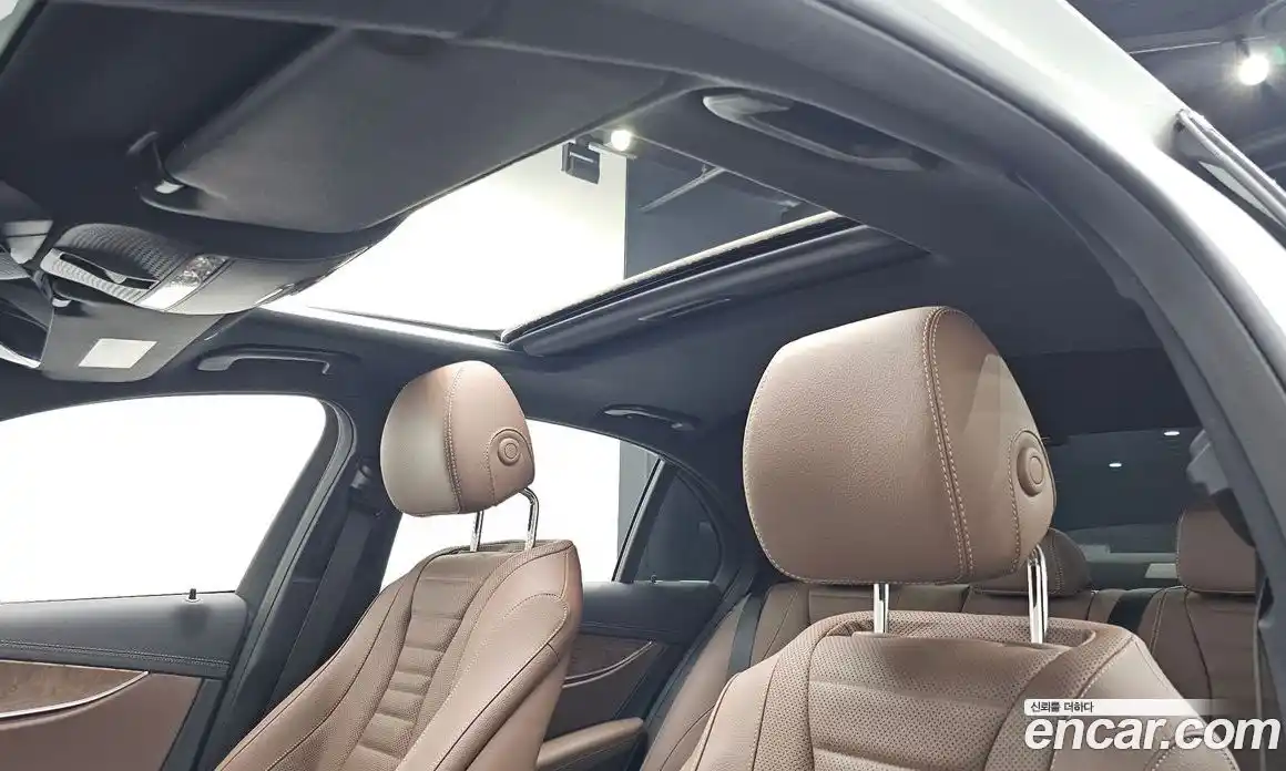 Mercedes-Benz E-Class 2022 2.0 Автомат в Москве № 821896, фото 19