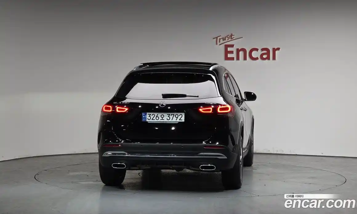 Mercedes-Benz GLA-Class 2023 2.0 Автомат в Москве № 821909, фото 3