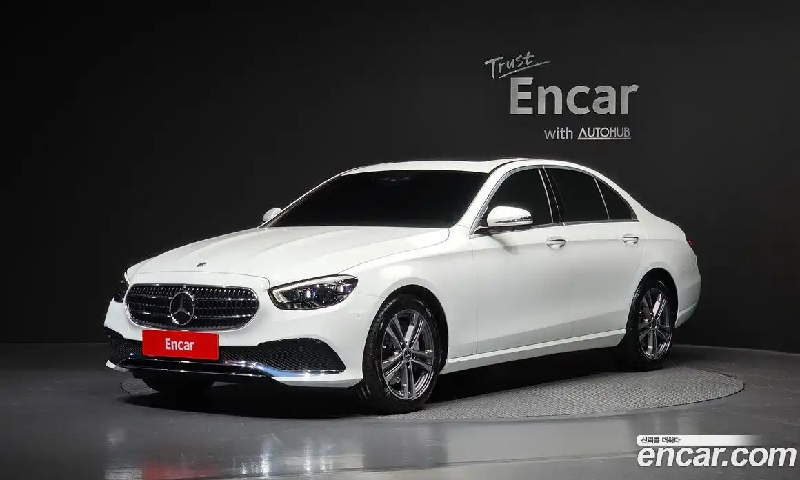 Mercedes-Benz E-Class 2021 2.0 Автомат в Москве № 822583, фото 1