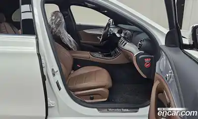 Mercedes-Benz E-Class 2021 2.0 Автомат в Москве № 822583, миниатюра 11