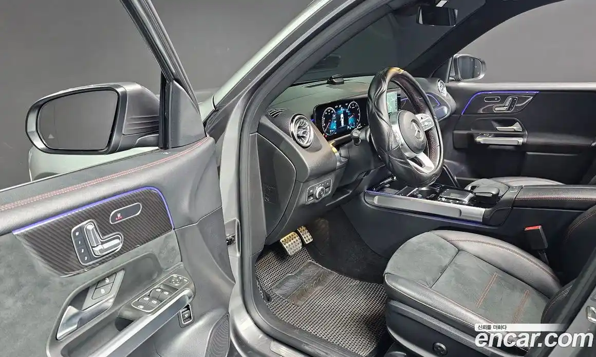 Mercedes-Benz GLB-Class 2021 2.0 Автомат в Москве № 822965, фото 12