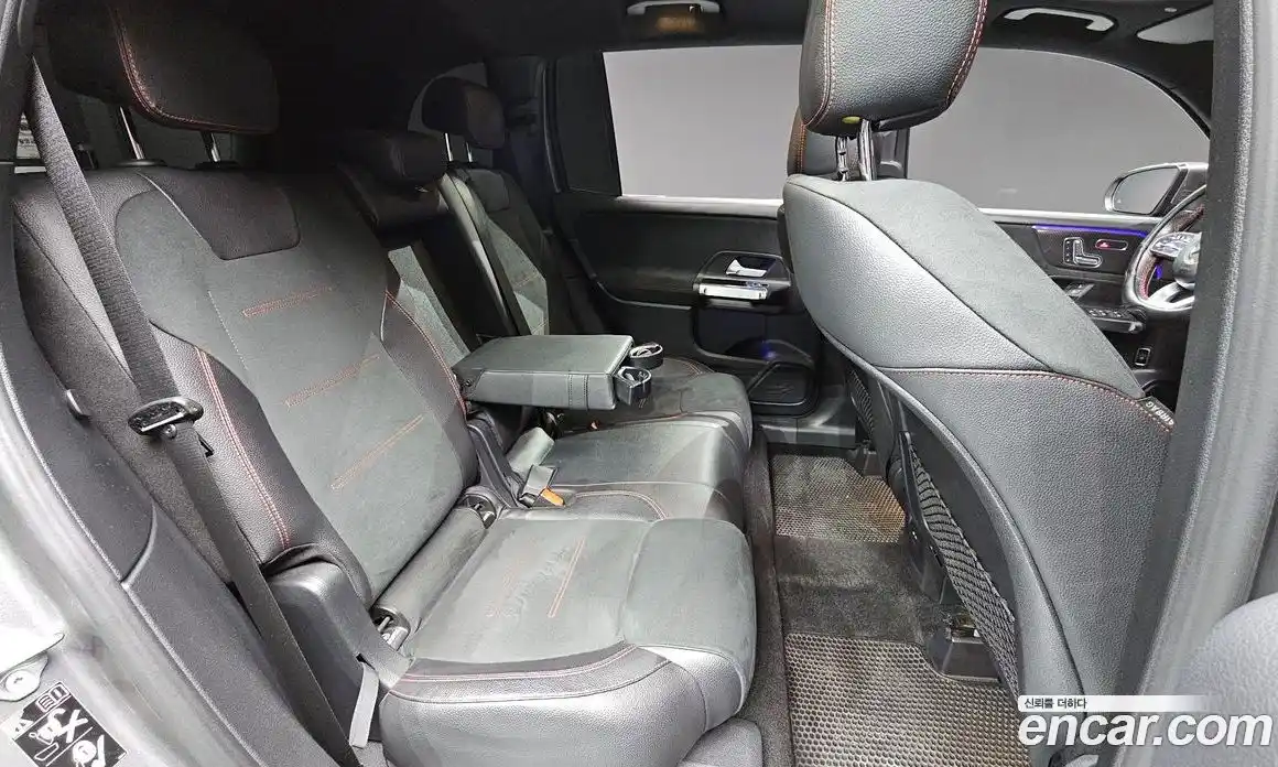 Mercedes-Benz GLB-Class 2021 2.0 Автомат в Москве № 822965, фото 18