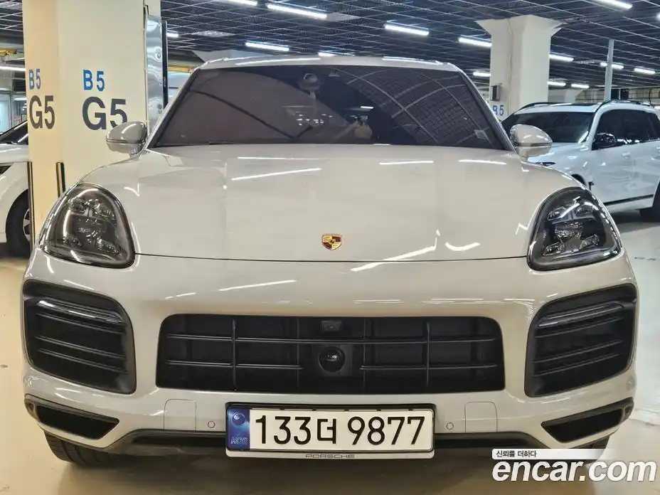 Porsche Cayenne 2023 3.0 Автомат в Москве № 824512, фото 1