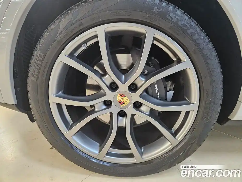 Porsche Cayenne 2023 3.0 Автомат в Москве № 824512, фото 15