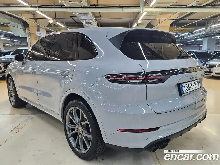 Porsche Cayenne 2023 3.0 Автомат в Москве № 824512, фото 4