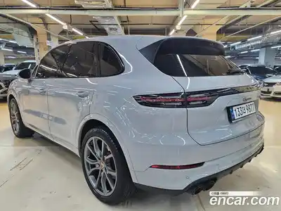 Porsche Cayenne 2023 3.0 Автомат в Москве № 824512, миниатюра 4