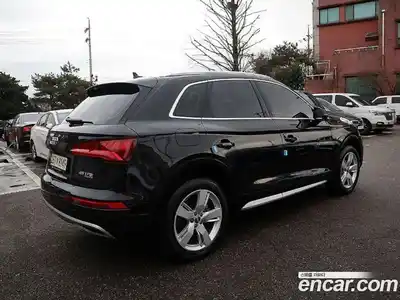 Audi Q5 2020 2.0 Автомат в Москве № 196814, миниатюра 3
