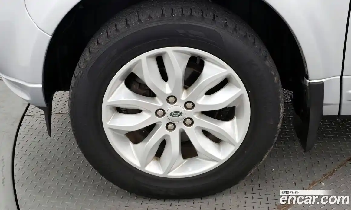 Land Rover Freelander 2011 2.2 Автомат в Москве № 198228, фото 5