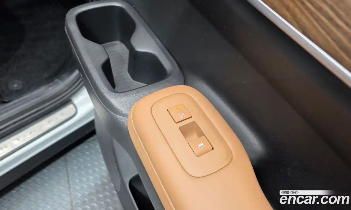 Hyundai Santa Fe 2024 1.6 Автомат в Москве № 796799, фото 19