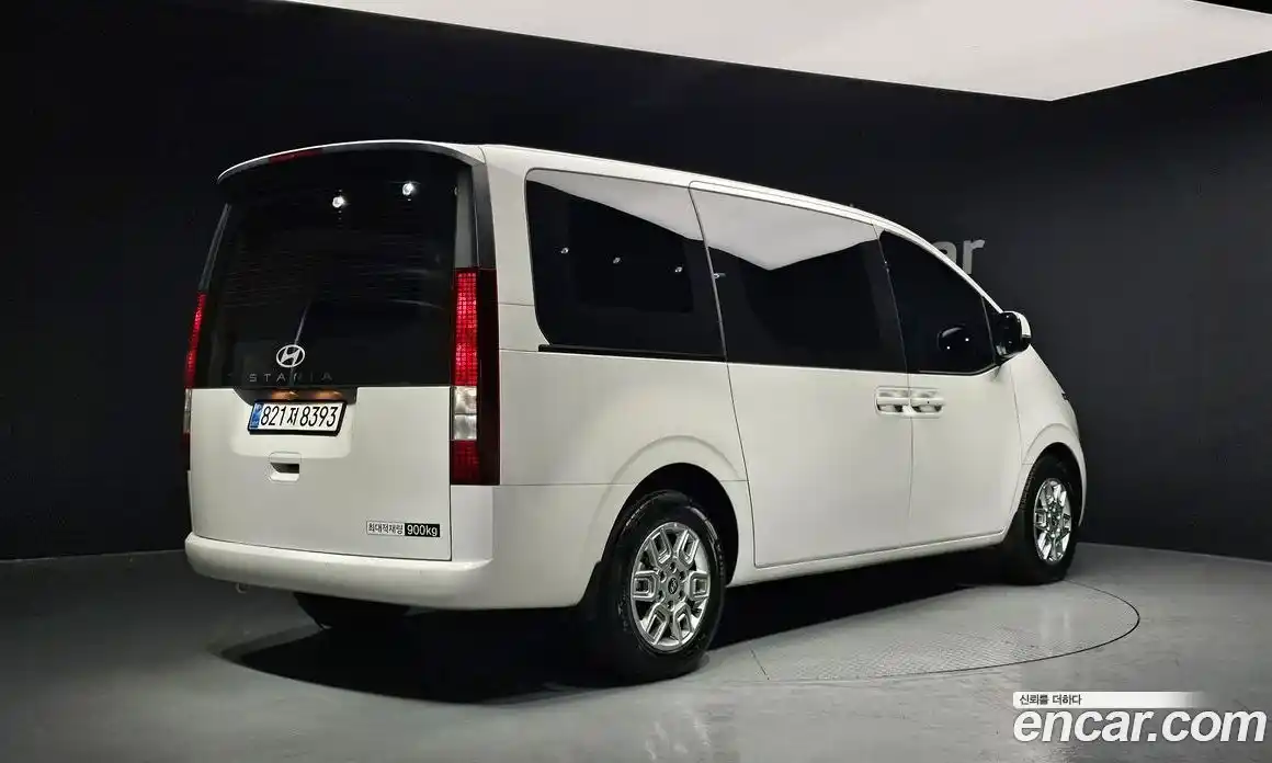 Hyundai Staria 2025 1.6 Автомат в Москве № 796997, фото 2