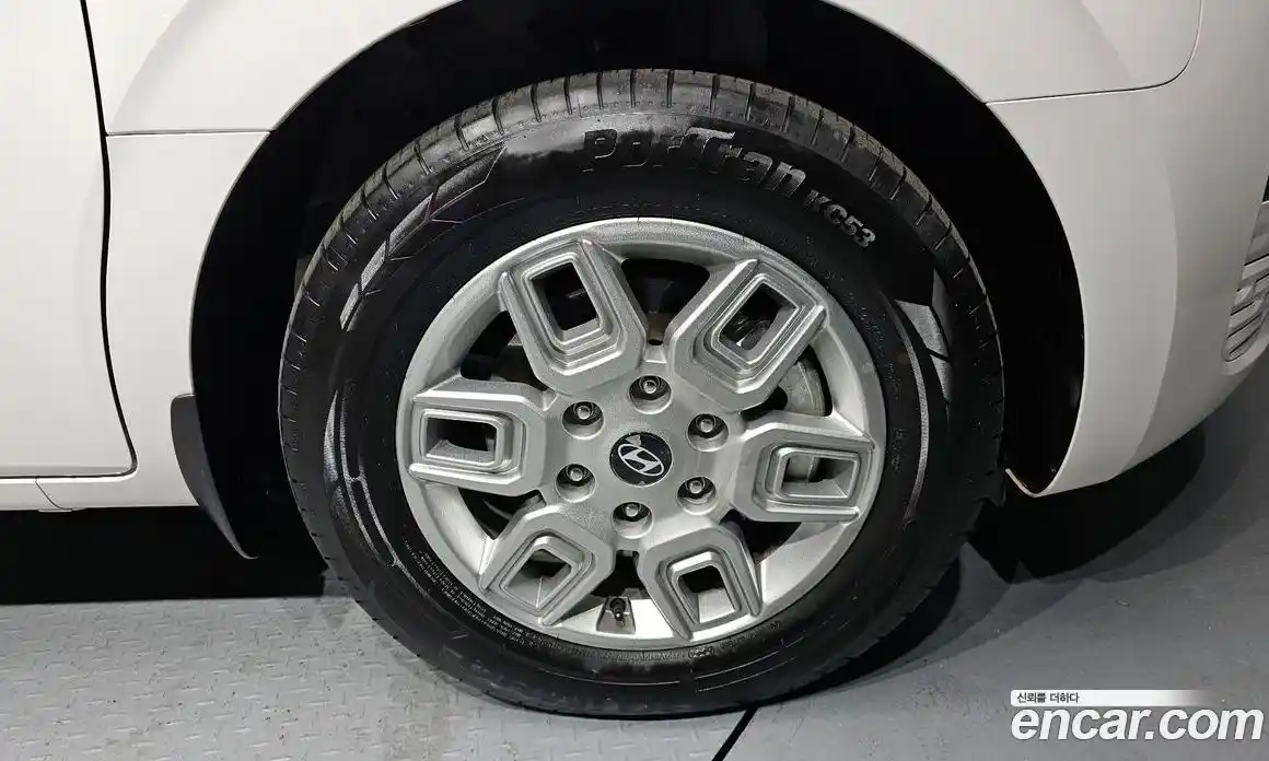 Hyundai Staria 2025 1.6 Автомат в Москве № 796997, фото 5