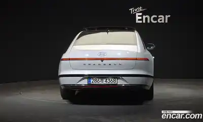 Hyundai Grandeur 2023 2.5 Автомат в Москве № 796998, миниатюра 4