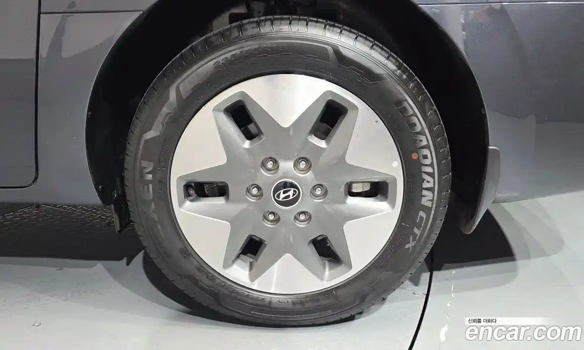 Hyundai Staria 2024 1.6 Автомат в Москве № 797016, фото 4