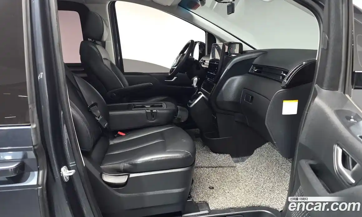 Hyundai Staria 2024 1.6 Автомат в Москве № 797016, фото 9