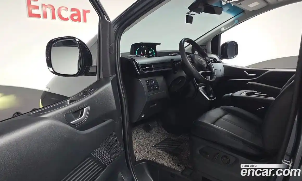 Hyundai Staria 2024 1.6 Автомат в Москве № 797016, фото 10