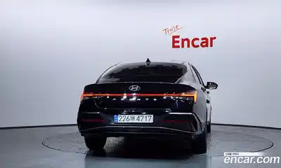 Hyundai Avante 2023 1.6 Автомат в Москве № 797313, миниатюра 3