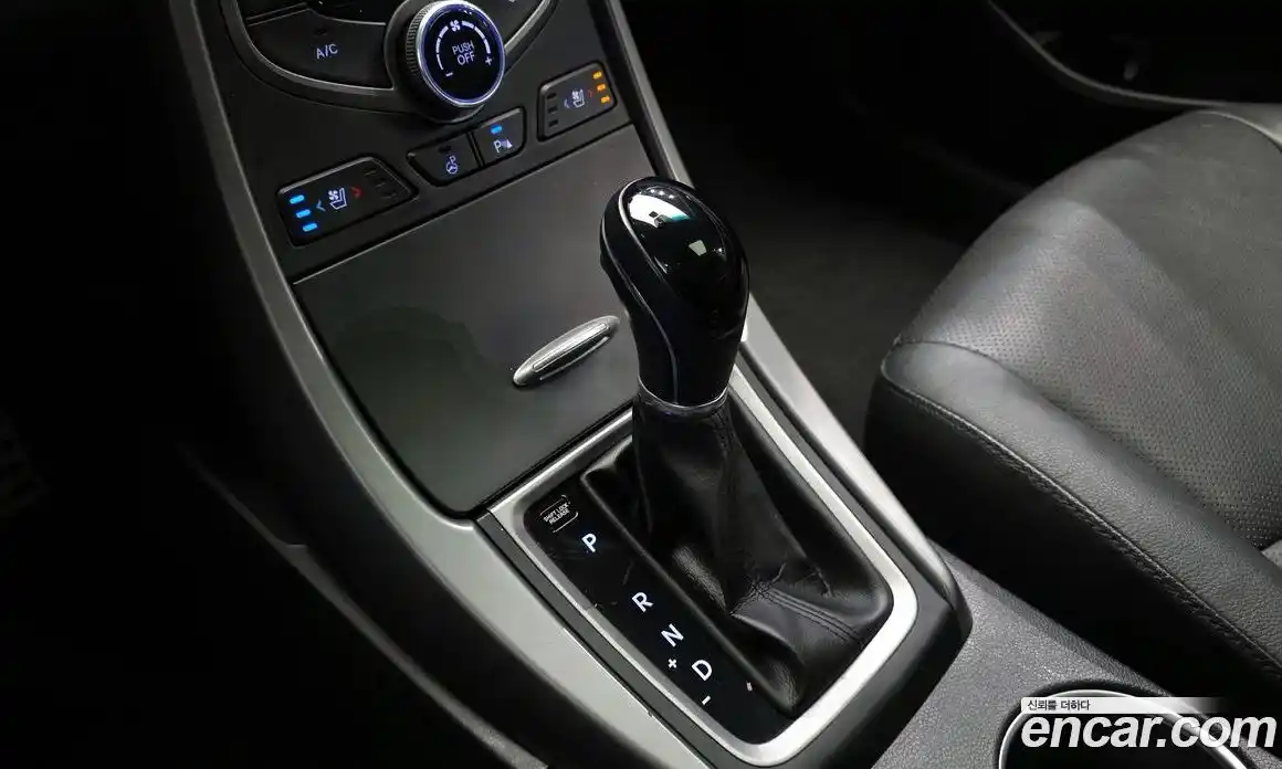 Hyundai Avante 2013 1.6 Автомат в Москве № 797412, фото 9