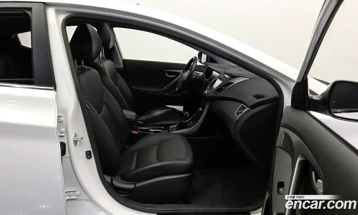 Hyundai Avante 2013 1.6 Автомат в Москве № 797412, фото 10