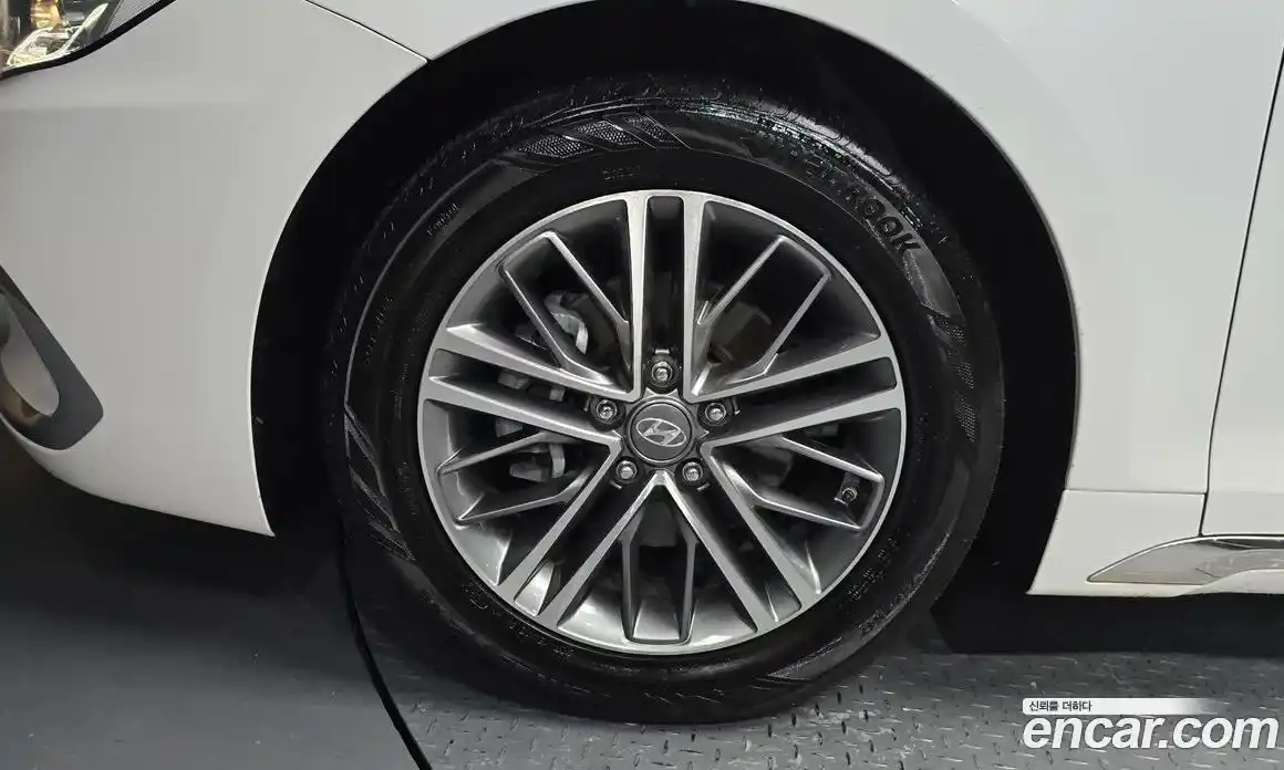 Hyundai Grandeur 2019 3.0 Автомат в Москве № 797422, фото 5