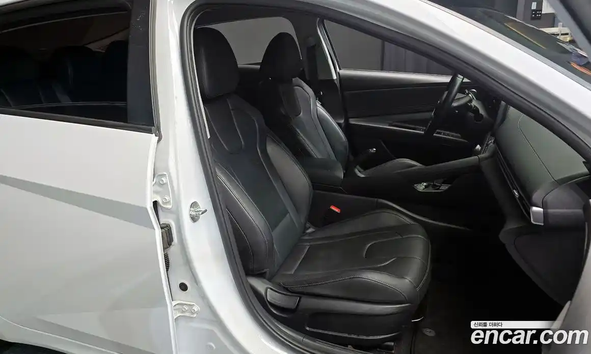 Hyundai Avante 2022 1.6 Автомат в Москве № 797443, фото 12