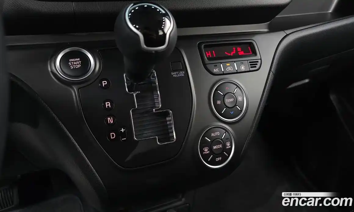 Kia Ray 2024 1.0 Автомат в Москве № 797738, фото 9