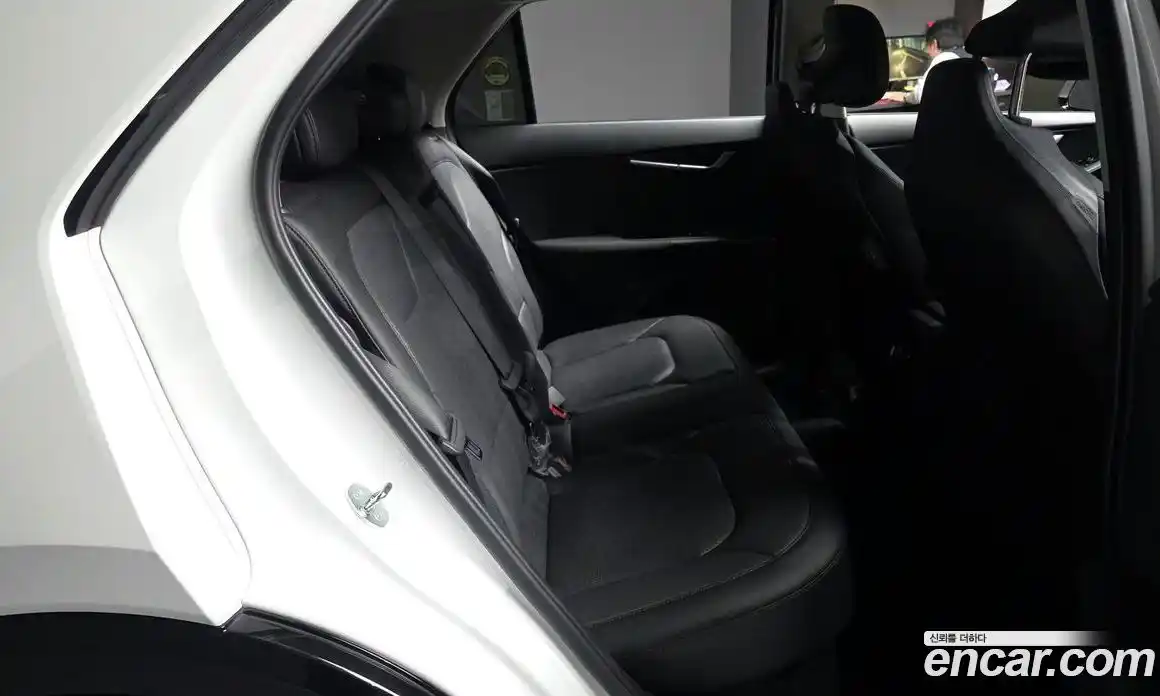 Kia Niro 2023 1.6 Автомат в Москве № 797765, фото 12