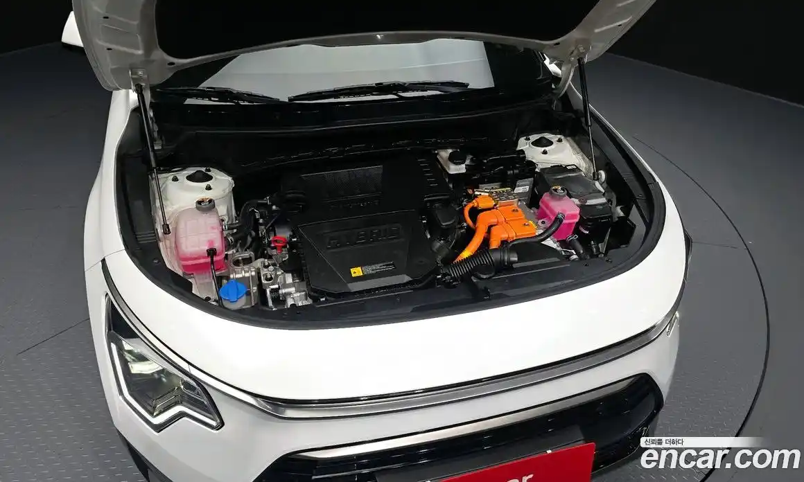 Kia Niro 2023 1.6 Автомат в Москве № 797765, фото 6