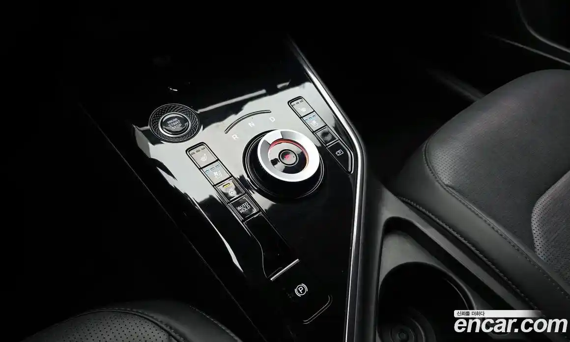 Kia Niro 2023 1.6 Автомат в Москве № 797765, фото 9