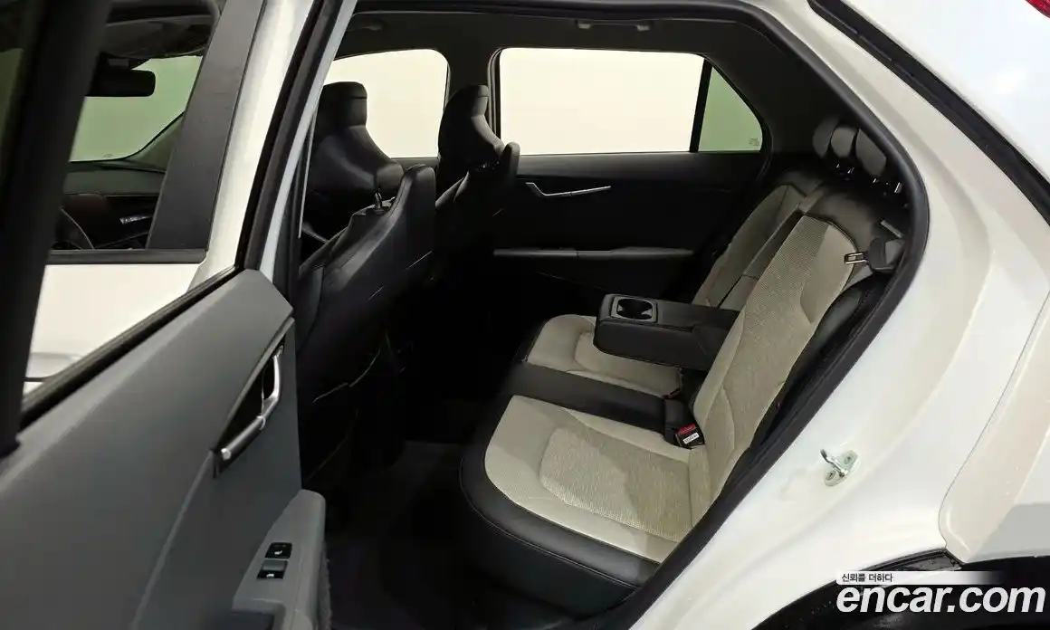 Kia Niro 2022 1.6 Автомат в Москве № 798354, фото 20