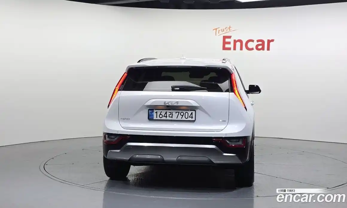 Kia Niro 2022 1.6 Автомат в Москве № 798354, фото 4