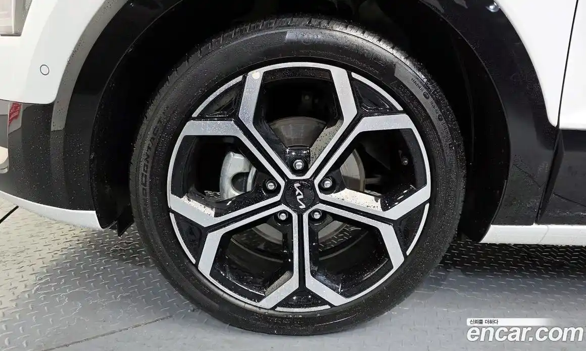 Kia Niro 2022 1.6 Автомат в Москве № 798354, фото 5