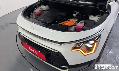 Kia Niro 2022 1.6 Автомат в Москве № 798354, миниатюра 6