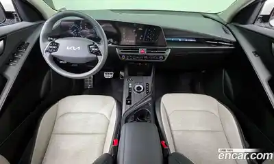 Kia Niro 2022 1.6 Автомат в Москве № 798354, миниатюра 7