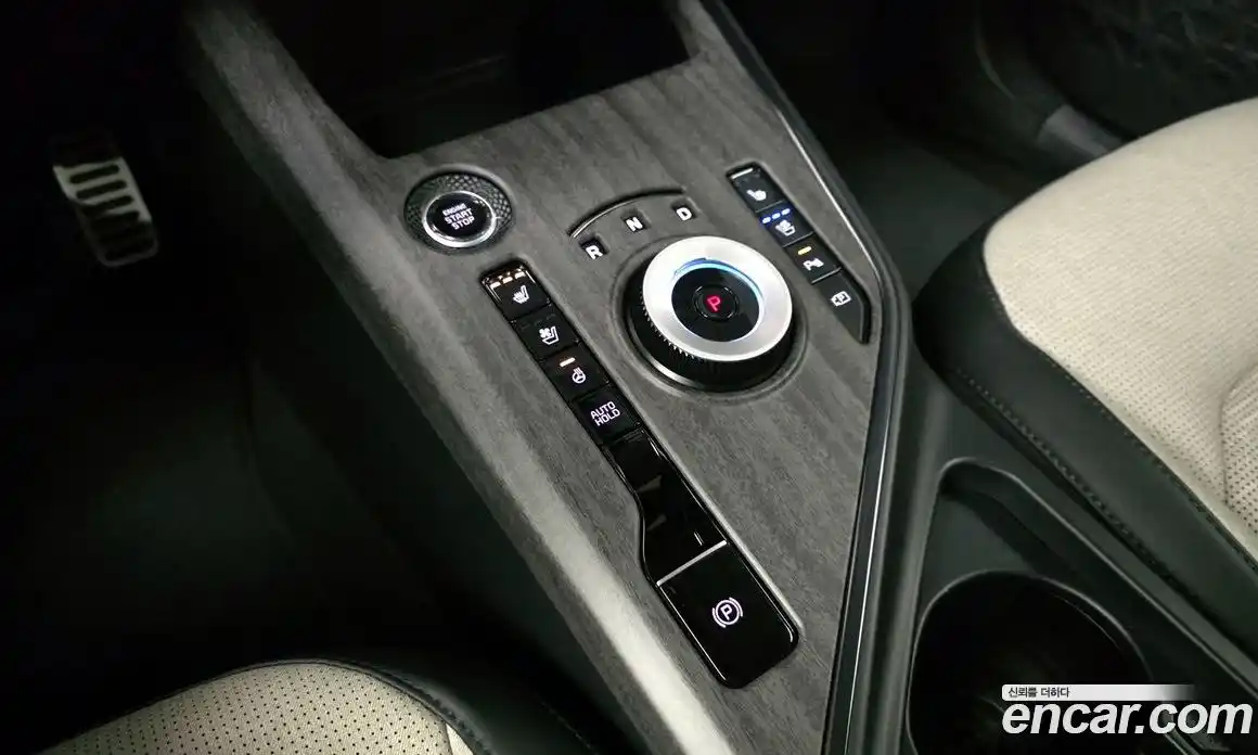 Kia Niro 2022 1.6 Автомат в Москве № 798354, фото 9