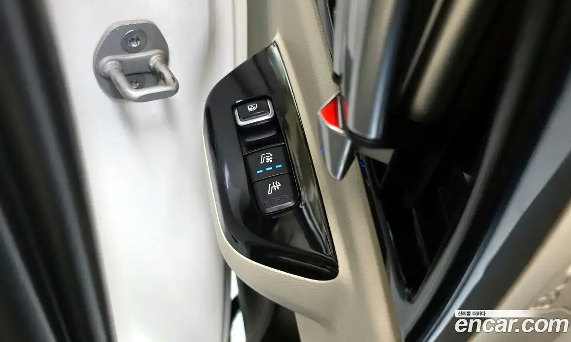 Kia Canival 2022 3.5 Автомат в Москве № 798598, фото 18