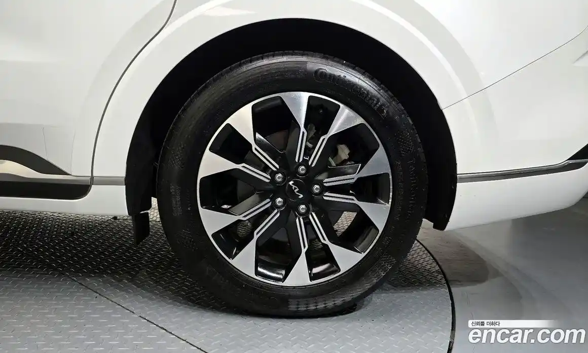 Kia Canival 2022 3.5 Автомат в Москве № 798598, фото 5