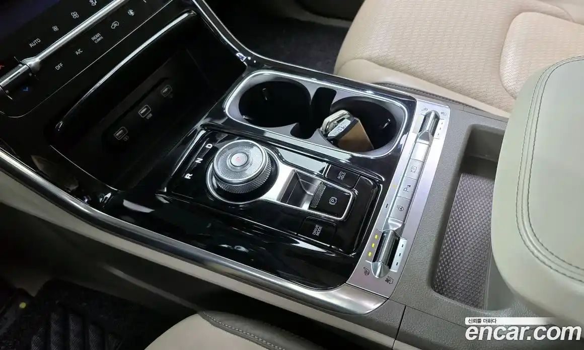 Kia Canival 2022 3.5 Автомат в Москве № 798598, фото 9