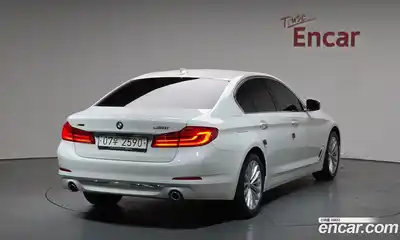 BMW 5-Series 2018 2.0 Автомат в Москве № 798700, миниатюра 2